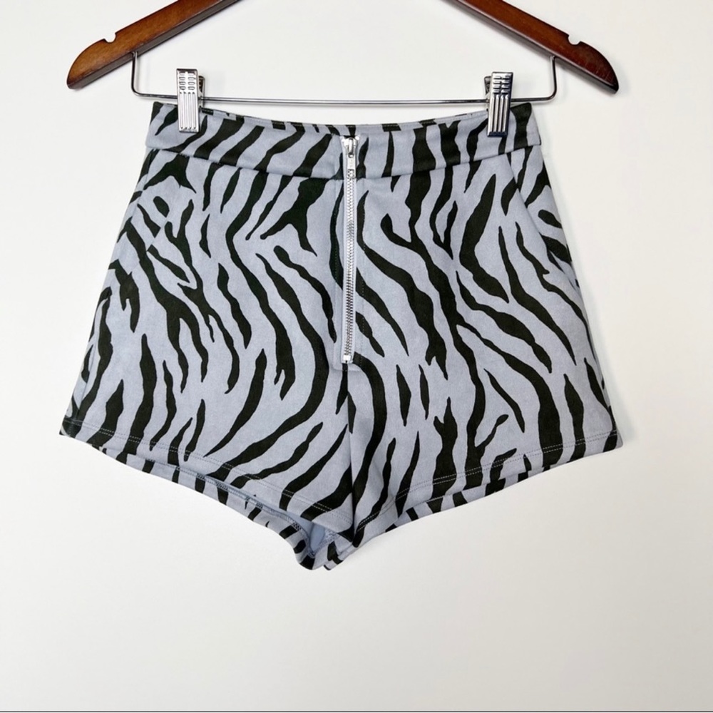 H:ours blue tiger print shorts